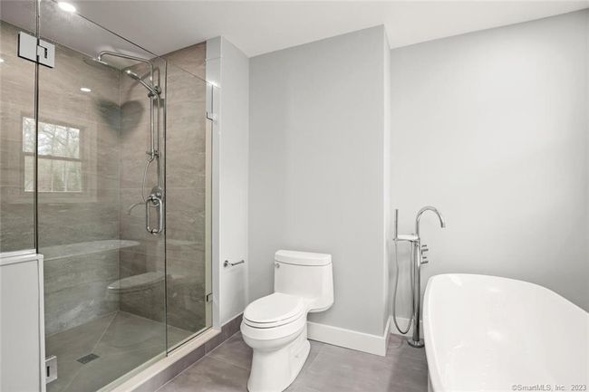 24 Appletree Ln, House other with 3 bedrooms, 3 bathrooms and null parking in Norwalk CT | Image 12