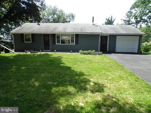 35 5th Ave, FAYETTEVILLE, PA, 17222-1403 | Card Image