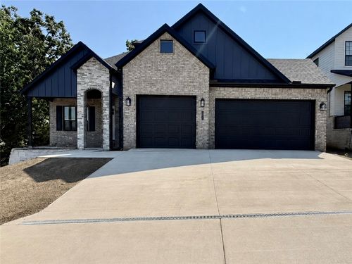 2552 N Crossover Rd, Fayetteville, AR, 72703-4368 | Card Image