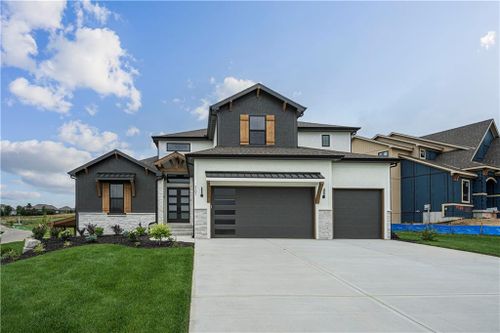 2086 Nw Obrien Rd, Lee's Summit, MO, 64081-1635 | Card Image