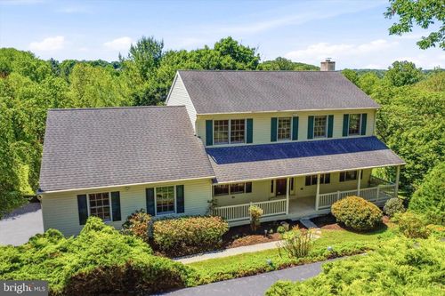 100 Noble Dr, Downingtown, PA, 19335-4400 | Card Image