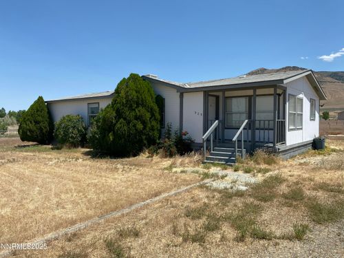 925 Tony Dr, Winnemucca, NV, 89445-4738 | Card Image