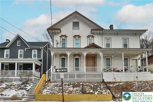 267 S Main St, Bangor, PA, 18013-2011 | Card Image