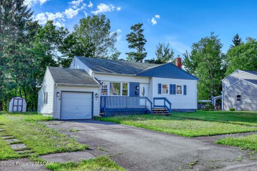 8 Park Ln N, Mountain Top, PA, 18707-1221 | Card Image