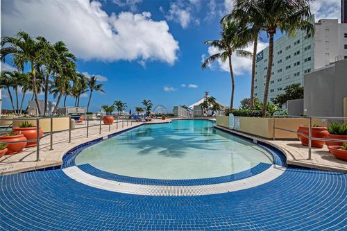 apt-445-244 Biscayne Blvd, Miami, FL, 33132-2326 | Card Image