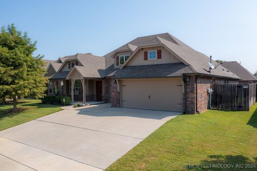 14709 S Urbana Avenue, Bixby, OK, 74008 | Card Image