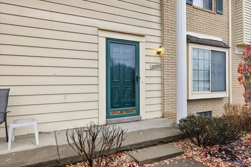 23588 Lahser Rd, Southfield, MI, 48033-3251 | Card Image