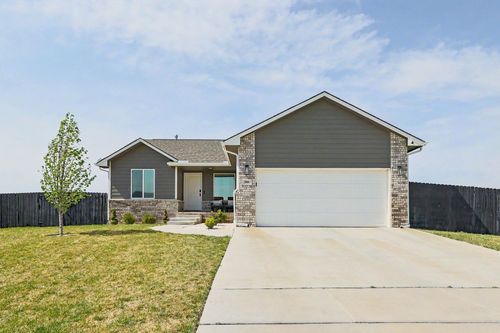 581 S Cattail St, Haysville, KS, 67060-5531 | Card Image