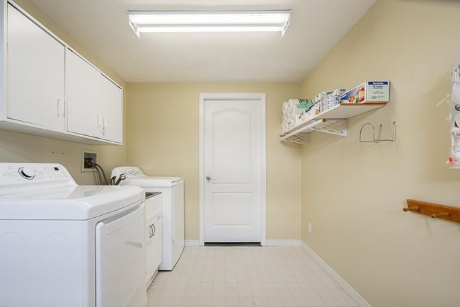 23819 Zeron Ave, House other with 6 bedrooms, 3 bathrooms and 4 parking in Maple Ridge BC | Image 33
