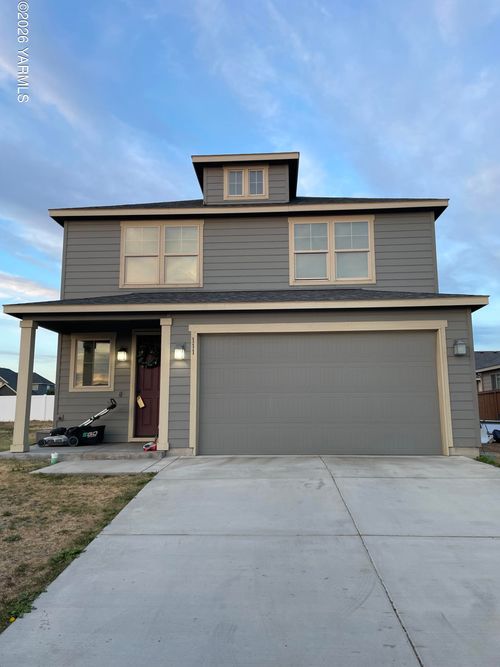 111 N Zeus St, Moxee, WA, 98936 | Card Image