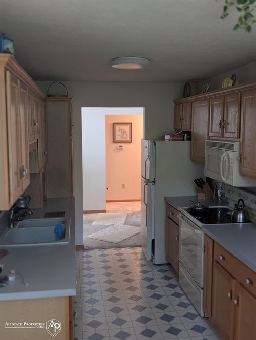 53 Pine Grove Dr, Frankenmuth, MI, 48734-1355 | Card Image