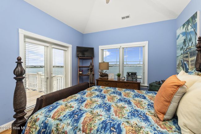 with third floor balcony access | Image 27