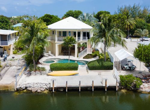 275 Azalea St, Tavernier, FL, 33070-2202 | Card Image