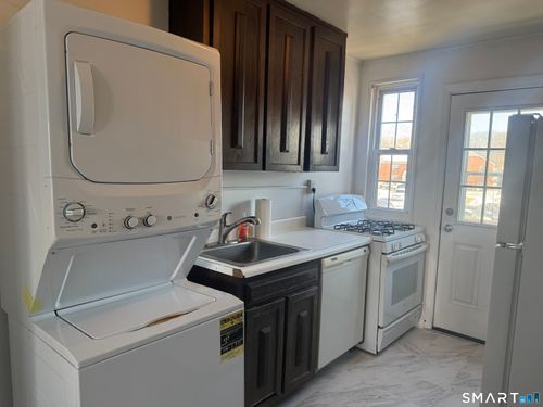 unit-d-186 Louisiana Ave, Bridgeport, CT, 06610-1537 | Card Image