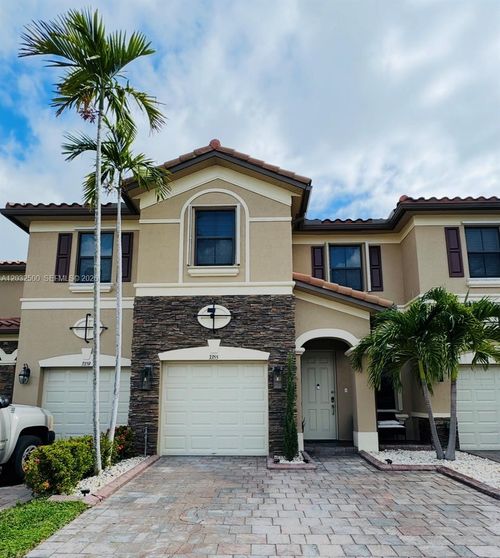3355 W 90th Ter, HIALEAH, FL, 33018-2007 | Card Image