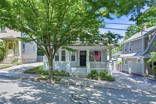 102 Overhill Rd, Providence, RI, 02906-4917 | Card Image
