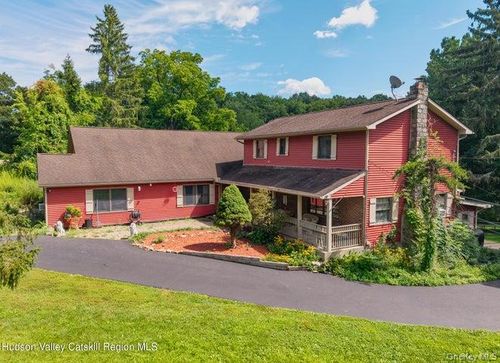 97 Leslie Rd, Newburgh, NY, 12550-1284 | Card Image