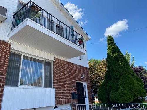 7802 151st Ave, Howard Beach, NY, 11414-1101 | Card Image
