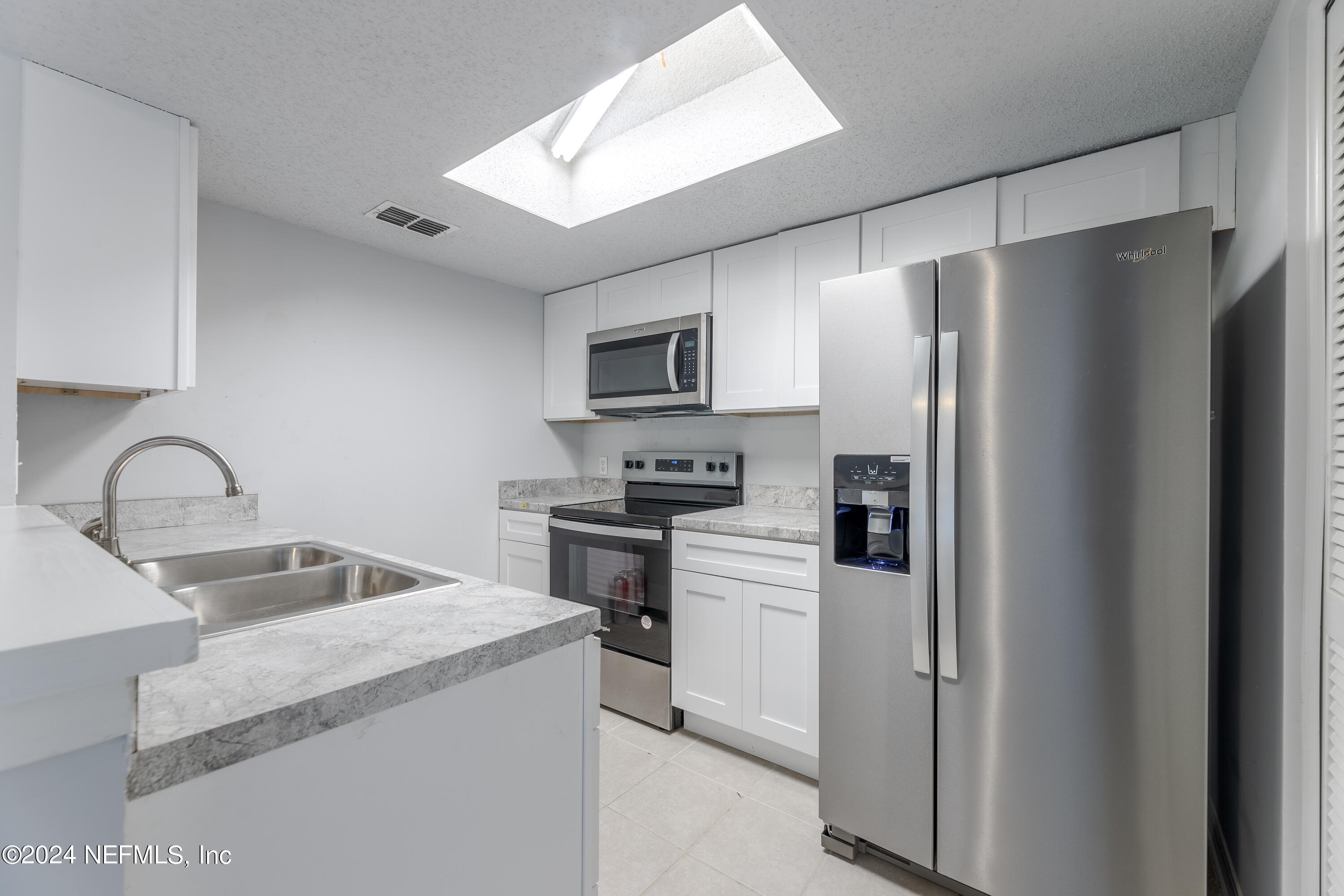 Melissa Ct, Jacksonville, FL 32210