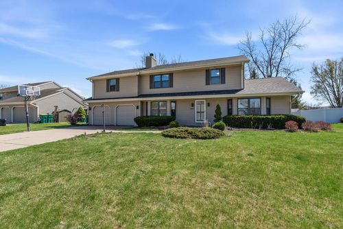 N108W17031 Hawthorne Drive, Germantown, WI, 53022 | Card Image