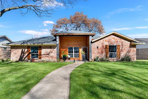 1613 University Dr, Richardson, TX, 75081-3818 | Card Image