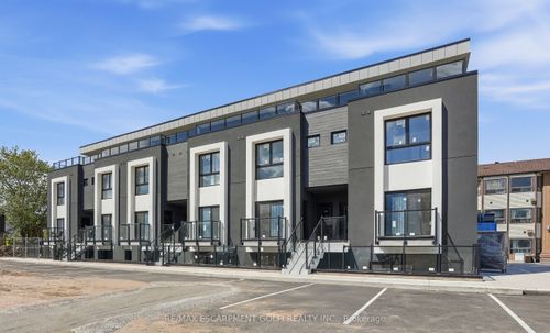 317-6638 Mcleod Rd, Niagara Falls, ON, L2G3G5 | Card Image