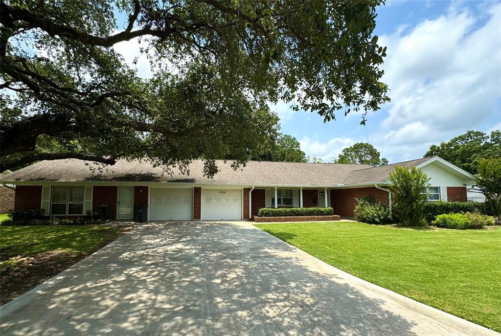Del Monte Ave, Bay City, TX 77414