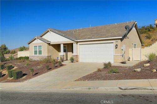 4096 Elderberry Rdg, Lake Elsinore, CA, 92530-2043 | Card Image
