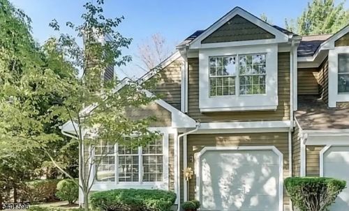 8 Harrow Ln, Bedminster, NJ, 07921-1724 | Card Image