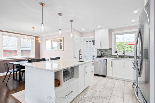 1297 Snowdon St, House other with 4 bedrooms, 2 bathrooms and 3 parking in Ottawa ON | Image 12