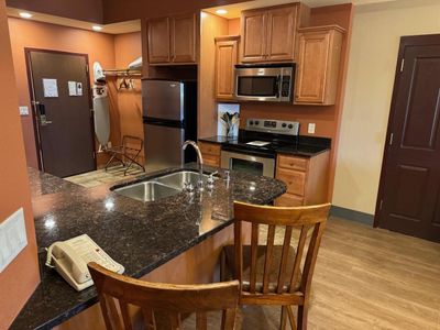 2650 - 2411 River Road, Condo with 3 bedrooms, 3 bathrooms and null parking in Wisconsin Dells WI | Image 3