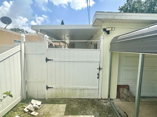 2916 W Clifton St, Tampa, FL, 33614-6004 | Card Image