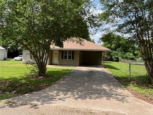 706 Chennault St, Bunkie, LA, 71322-2306 | Card Image