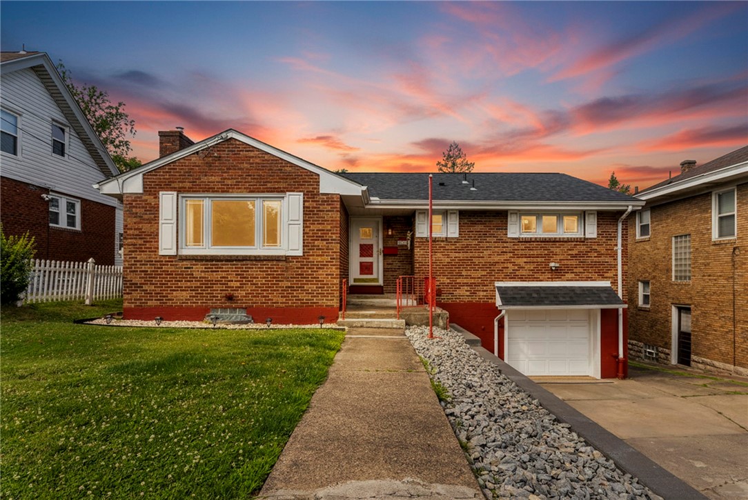 Residential in Crafton Heights 3