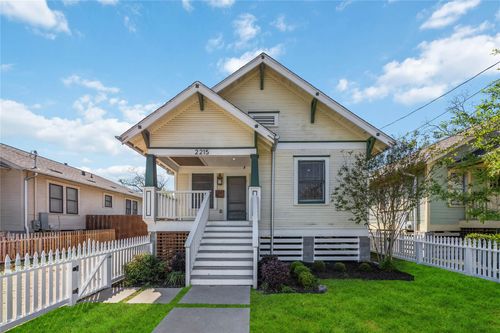2215 Gregg St, Houston, TX, 77026-7056 | Card Image