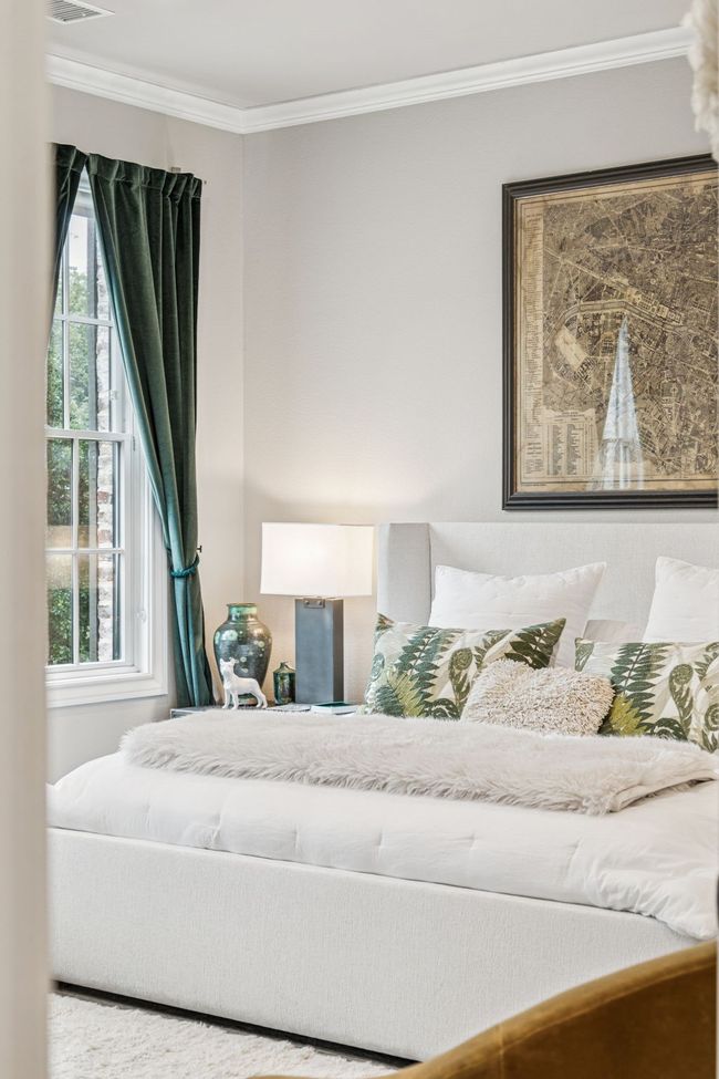 14932 Oak St, Townhouse with 3 bedrooms, 4 bathrooms and null parking in Addison TX | Image 19