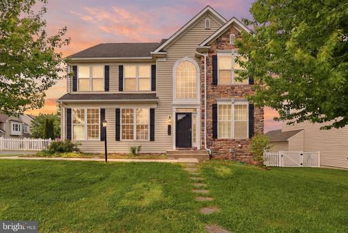 3741 Stonehouse Ln, DOVER, PA, 17315-4694 | Card Image