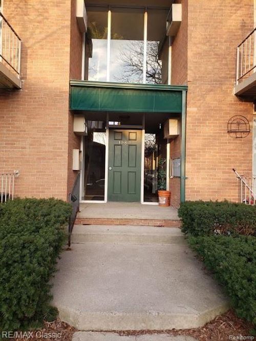 apt-5-1980 Axtell Dr, Troy, MI, 48084-4423 | Card Image