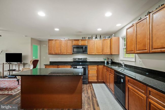142 Riley Ct, House other with 3 bedrooms, 3 bathrooms and null parking in FRONT ROYAL VA | Image 6