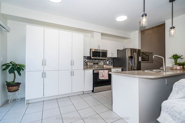 12 Hickman Rd, House attached with 4 bedrooms, 4 bathrooms and 2 parking in Ajax ON | Image 14