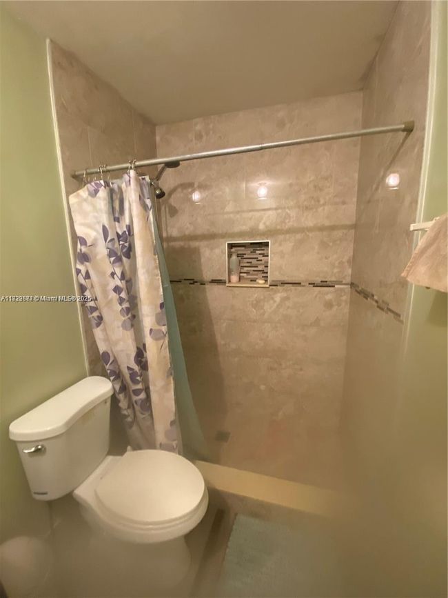 3019 Nw 203 Rd Ln, Home with 3 bedrooms, 1 bathrooms and null parking in Miami Gardens FL | Image 19