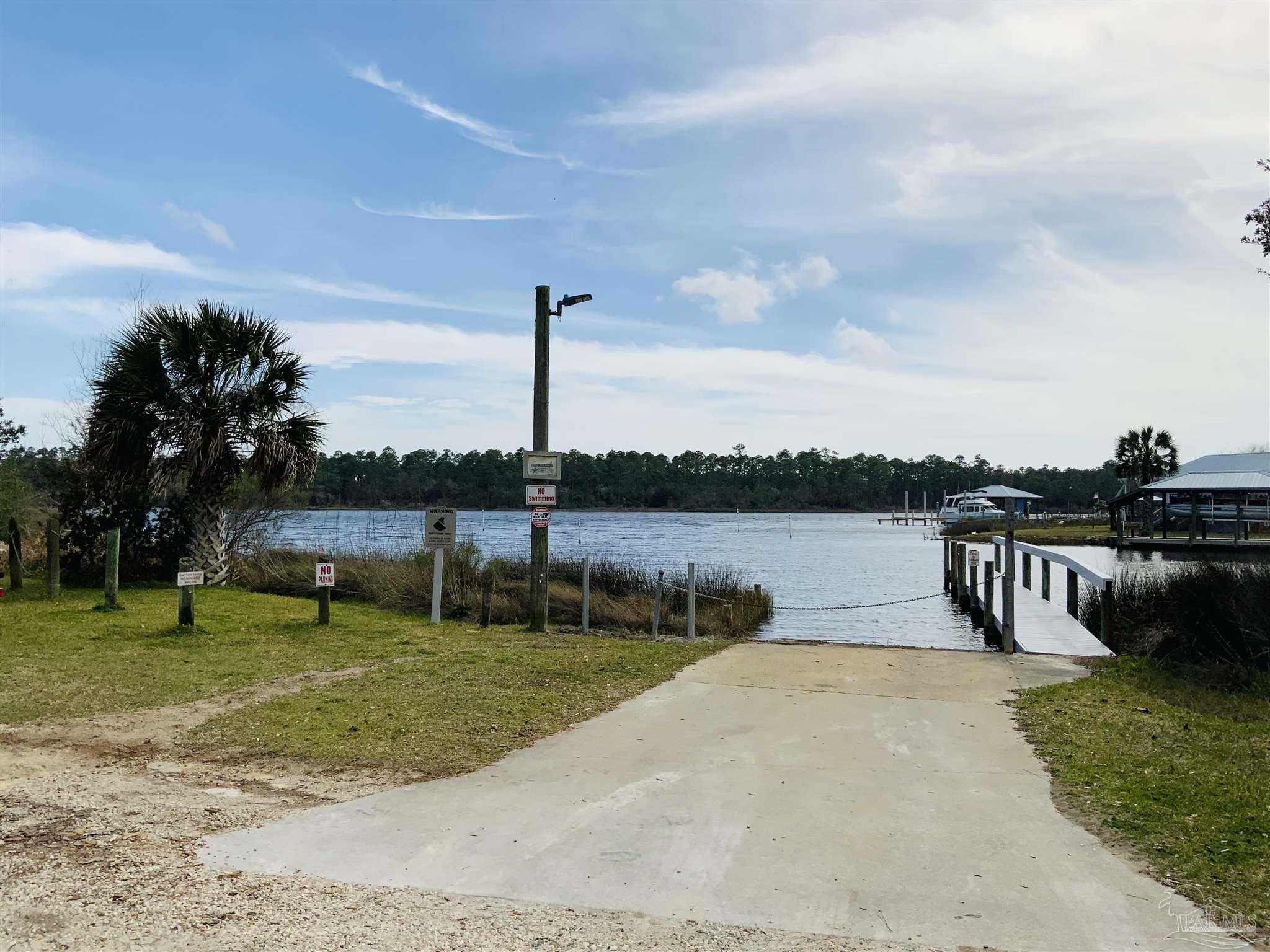 San Juan Calzada , Pensacola, FL 32507