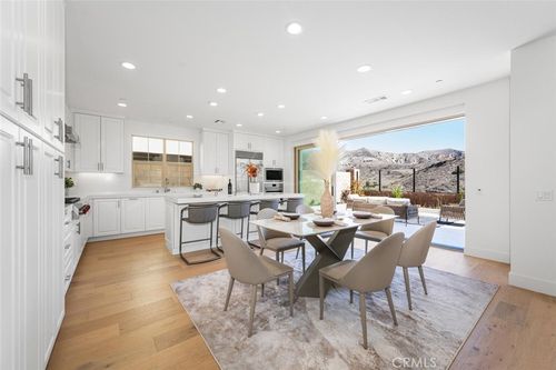 107 Somera, Irvine, CA, 92602-0315 | Card Image