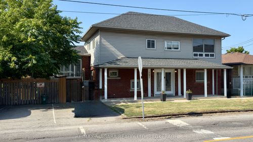 6681 Frederica St, Niagara Falls, ON, L2G1E1 | Card Image