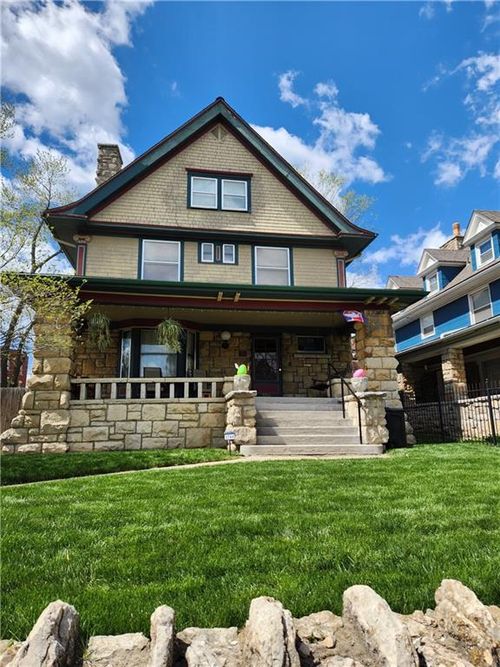 3744 Walnut St, Kansas City, MO, 64111-1510 | Card Image