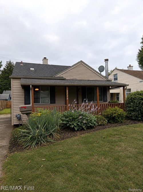 2220 Rowland Avenue, Royal Oak, MI, 48067 | Card Image