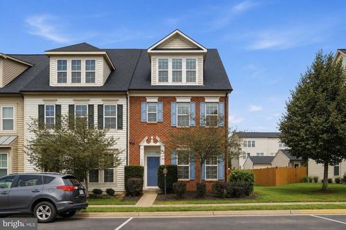 9320 Alvyn Lake Cir, BRISTOW, VA, 20136-6152 | Card Image