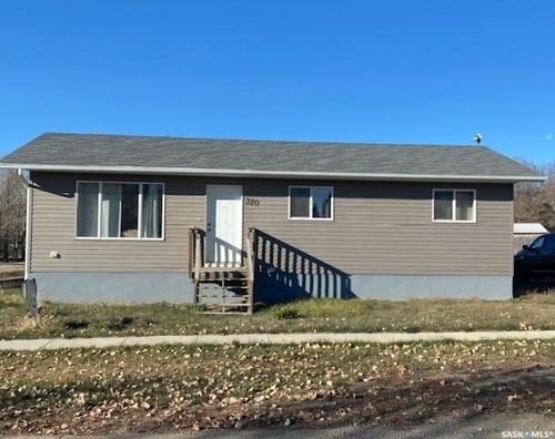 320 4 Ave, Dodsland, SK, S0L1S3 | Card Image