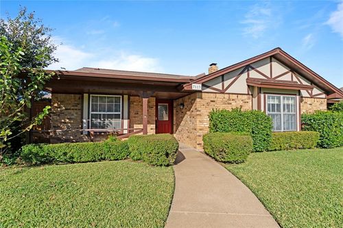 7113 Wind Chime Drive, Fort Worth, TX, 76133 | Card Image