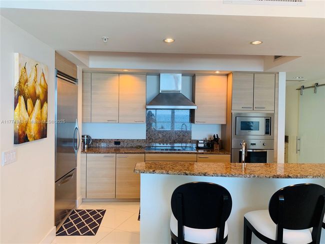 APT-1004 - 1 N Ocean Blvd, Condo with 2 bedrooms, 3 bathrooms and null parking in Pompano Beach FL | Image 5